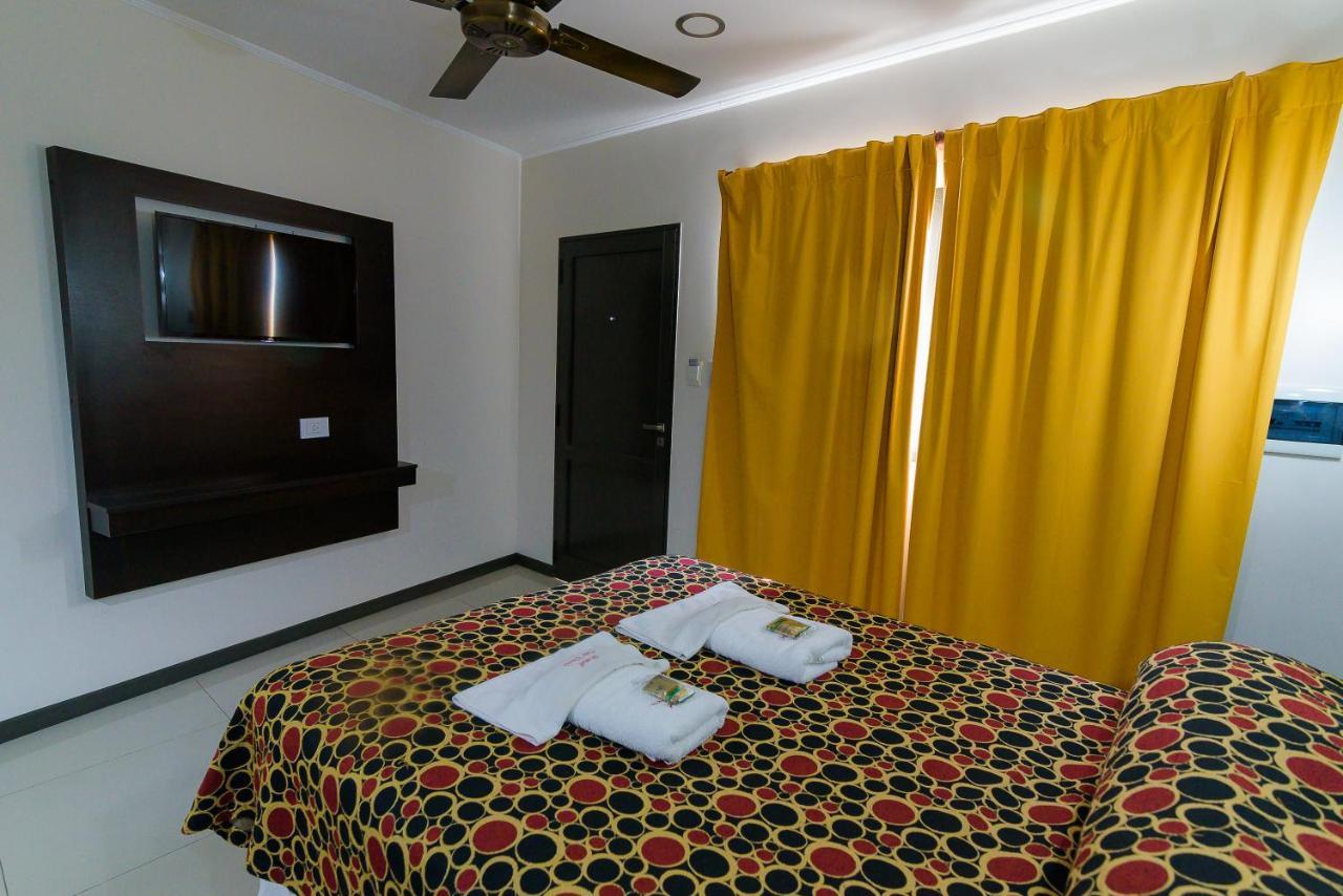 Hotel Coe Vera Парана Екстер'єр фото